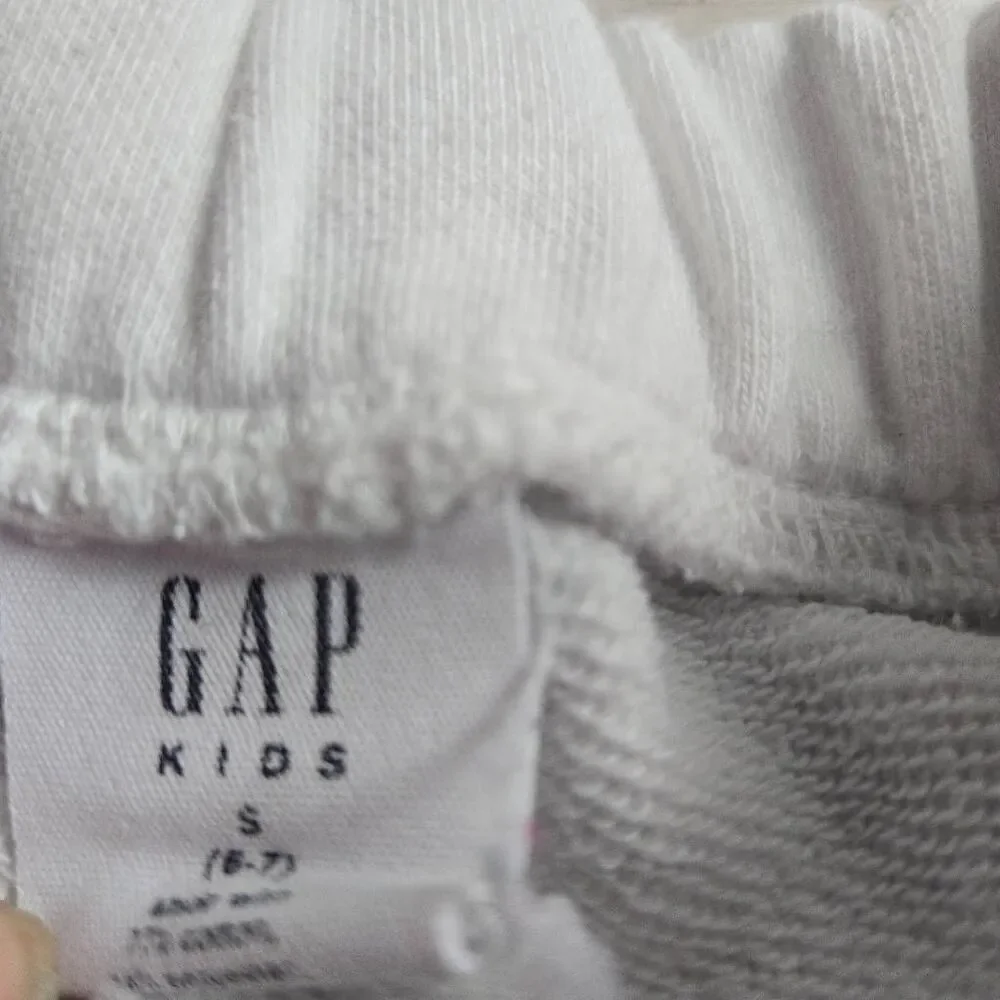 Gap rainbow shorts S6/7